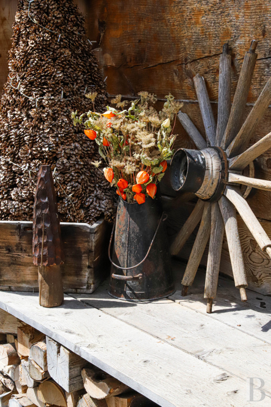 A traditional chalet barn surrounded by alpine pastures in Haute-Savoie, not far from Morzine - photo  n°36